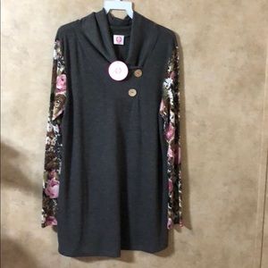Floral long sleeve top
